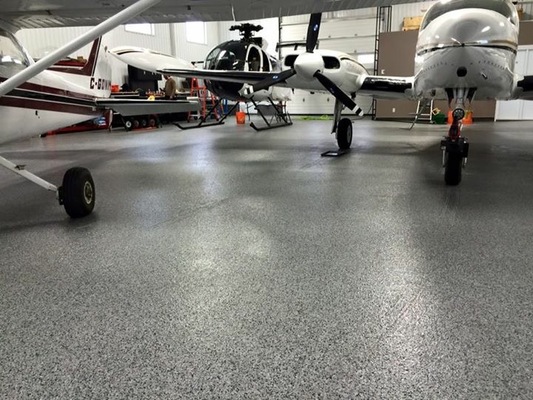 4 Reasons to Coat an Airplane Hangar Floor With Epoxy